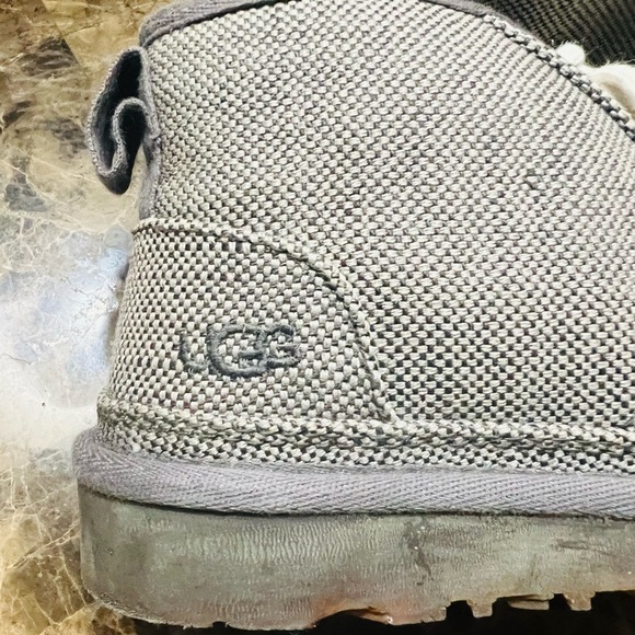UGG Gray Ankle Boots with Cream Laces - Picture 4 of 6